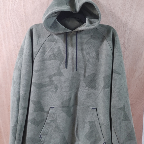 Men Old Navy Active Green Hoodie in excellent condition - Picture 5 of 12